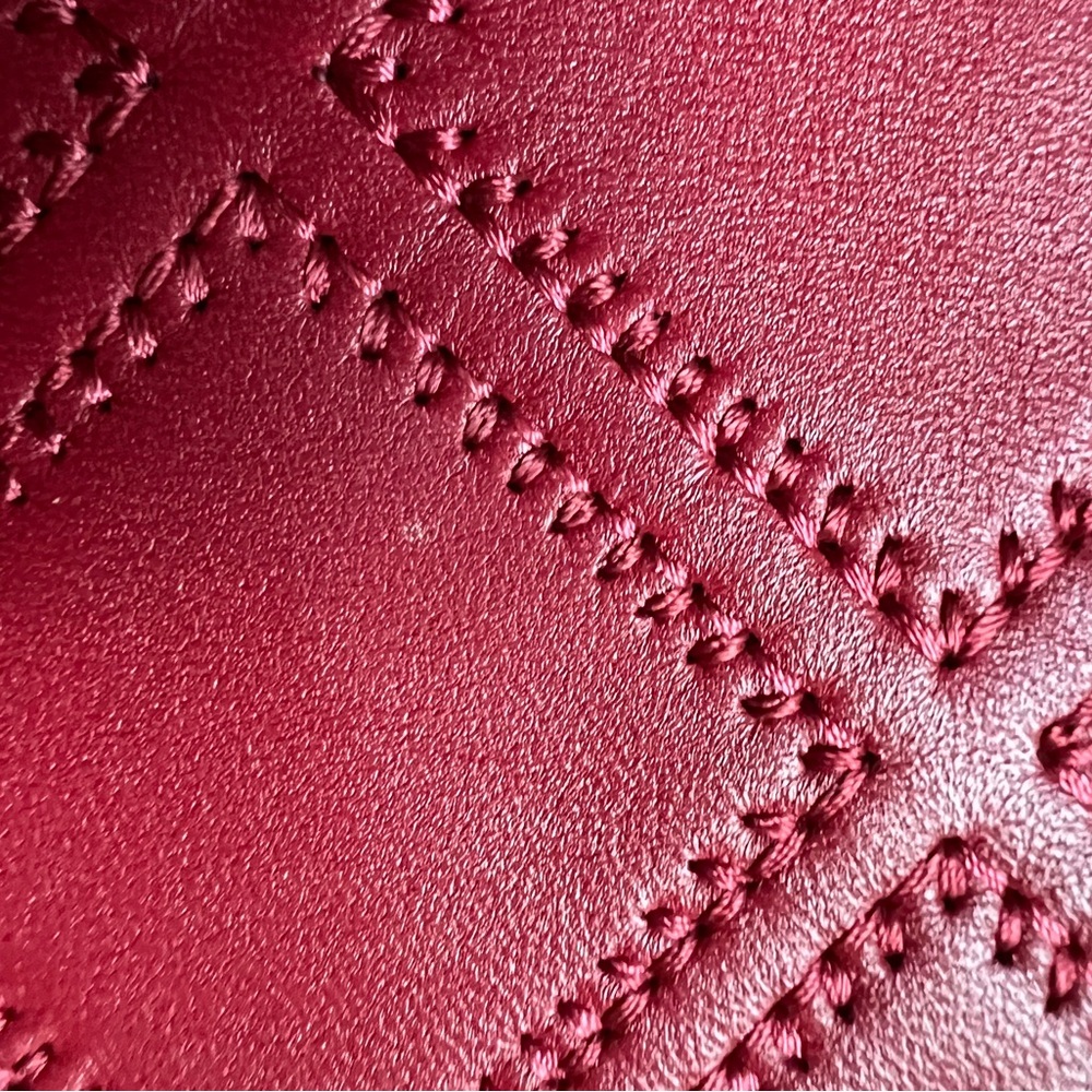 Authentic Large Quilted Chanel O-case with Tassel in Dark Red - Picture 5 of 9